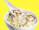 KFC菜单图片:香菇鸡肉粥(chicken and mushroom soup)